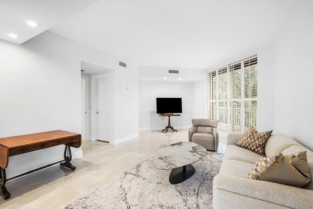 20320 Fairway Oaks Drive 331, Boca Raton, FL 33434