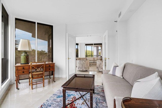 20320 Fairway Oaks Drive 331, Boca Raton, FL 33434