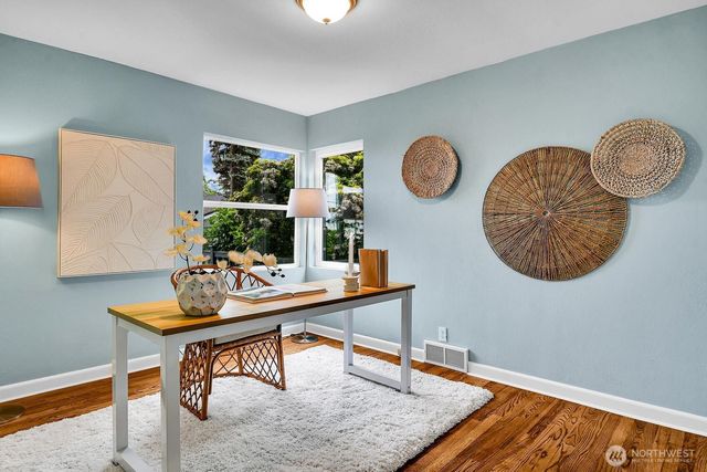 6738 36th Avenue SW, Seattle, WA 98126