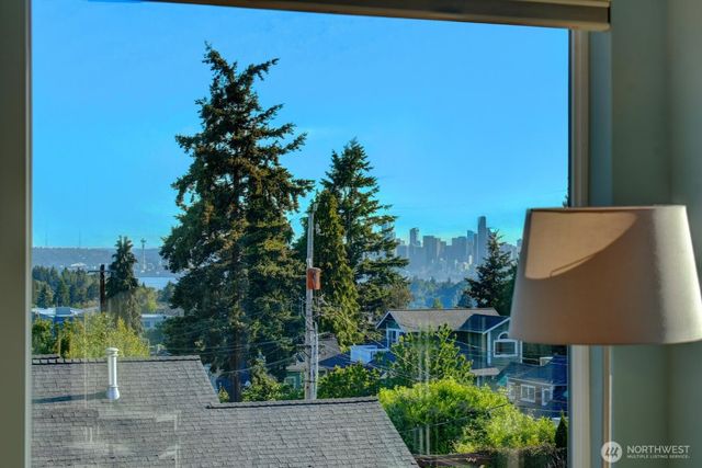 6738 36th Avenue SW, Seattle, WA 98126