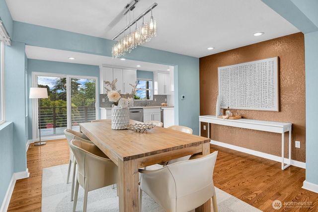 6738 36th Avenue SW, Seattle, WA 98126
