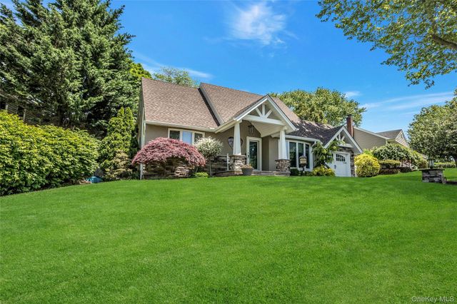 45 Ridge Road, Farmingdale, NY 11735