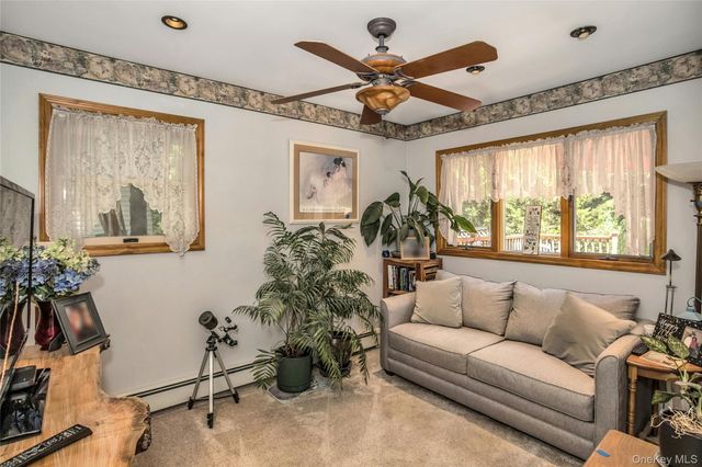 45 Ridge Road, Farmingdale, NY 11735