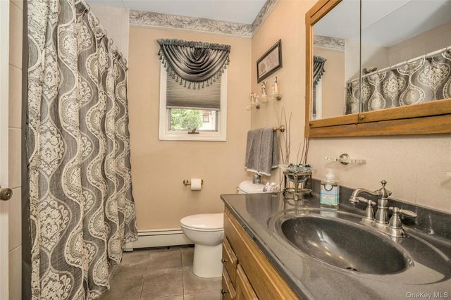 45 Ridge Road, Farmingdale, NY 11735