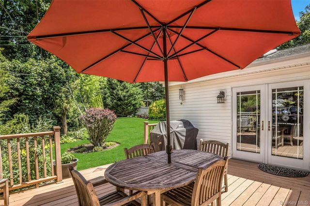 45 Ridge Road, Farmingdale, NY 11735