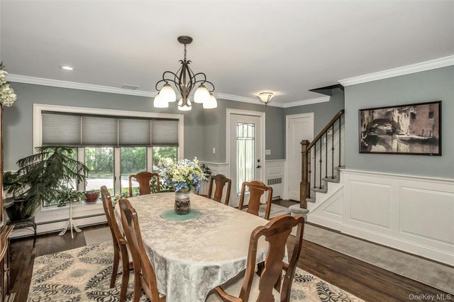 45 Ridge Road, Farmingdale, NY 11735