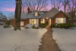 27510 California Drive, Lathrup Village, MI 48076