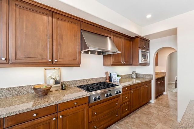 7663 CIRCULO SEQUIOA, Carlsbad, CA 92009