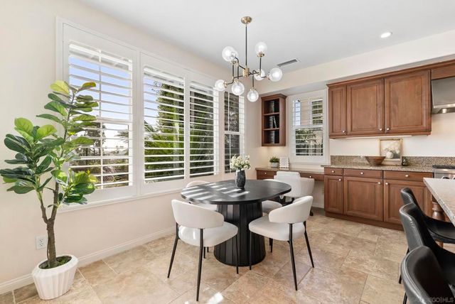 7663 CIRCULO SEQUIOA, Carlsbad, CA 92009
