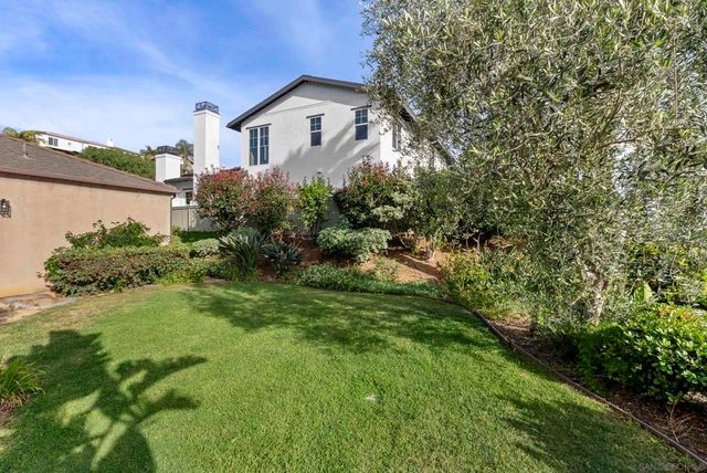 7663 CIRCULO SEQUIOA, Carlsbad, CA 92009