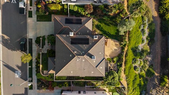7663 CIRCULO SEQUIOA, Carlsbad, CA 92009