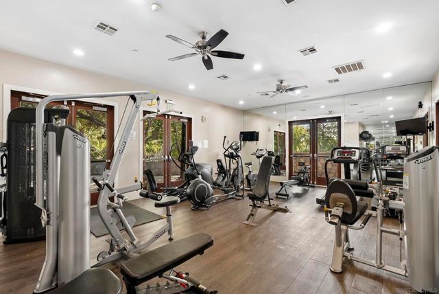 7663 CIRCULO SEQUIOA, Carlsbad, CA 92009