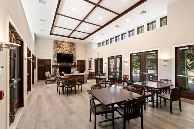 7663 CIRCULO SEQUIOA, Carlsbad, CA 92009