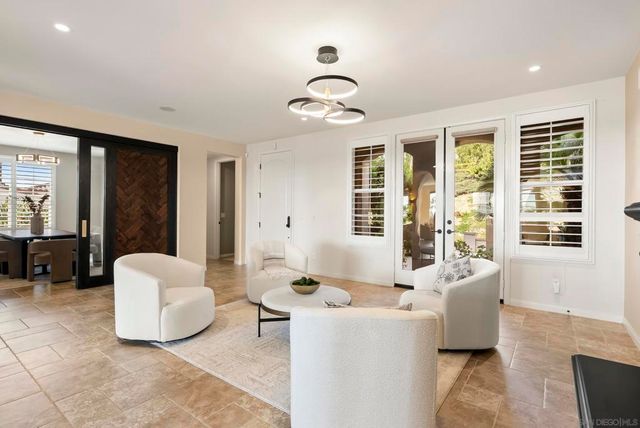 7663 CIRCULO SEQUIOA, Carlsbad, CA 92009