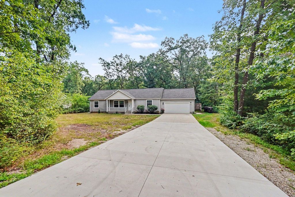6780 Blue Lake Road, Dalton Twp, MI 49457