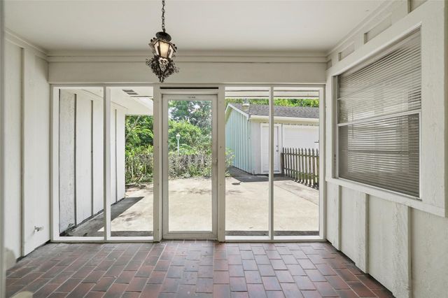 4406 Rosebay Drive, Houston, TX 77018