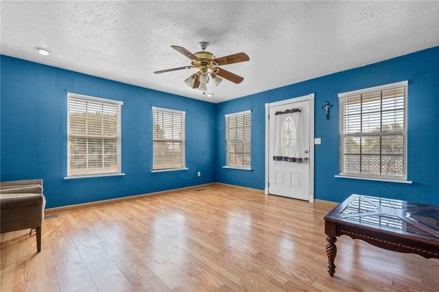 110 Belinda LN, Kyle, TX 78640