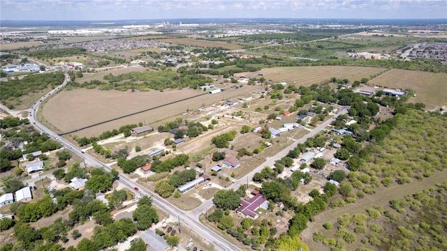 110 Belinda LN, Kyle, TX 78640