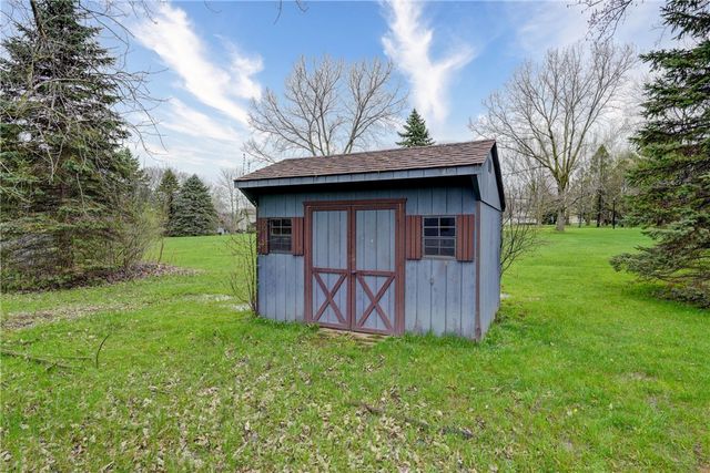 8 Fieldstone Lane, Henrietta, NY 14586