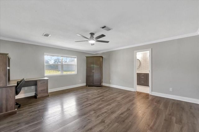 12335 2nd Street, Santa Fe, TX 77539