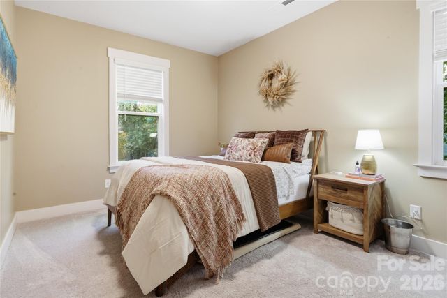 1010 Everett Place, Charlotte, NC 28205