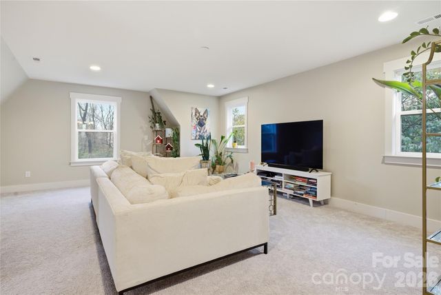 1010 Everett Place, Charlotte, NC 28205