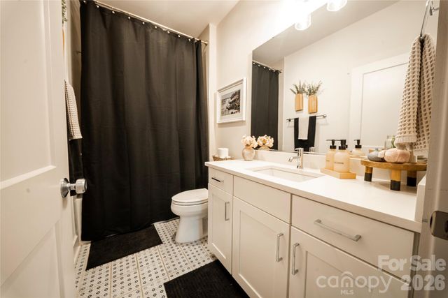 1010 Everett Place, Charlotte, NC 28205