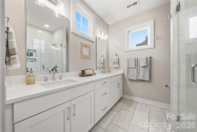 1010 Everett Place, Charlotte, NC 28205