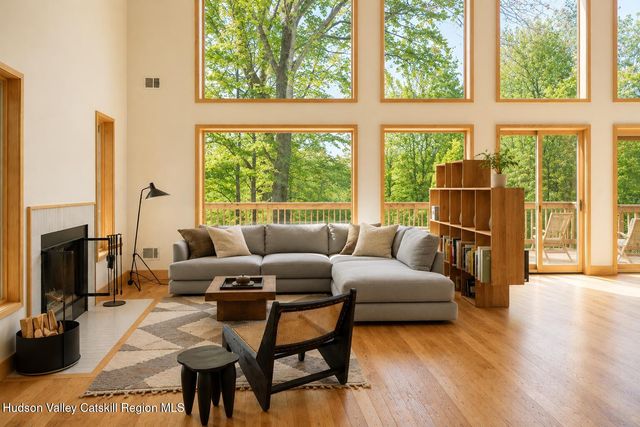 130 Abromowitz Road, Wawarsing, NY 12489
