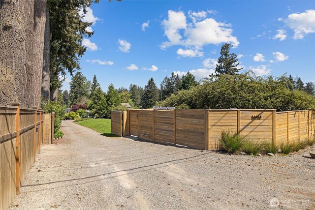 16114 SE Lake Holm Road, Auburn, WA 98092