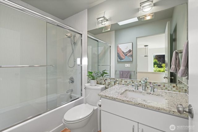 16114 SE Lake Holm Road, Auburn, WA 98092