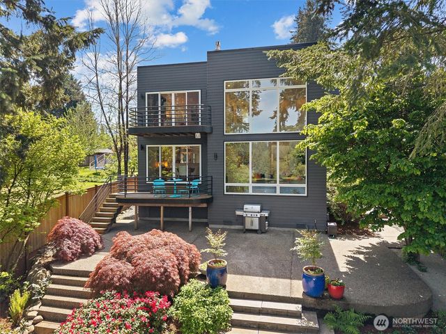 16114 SE Lake Holm Road, Auburn, WA 98092