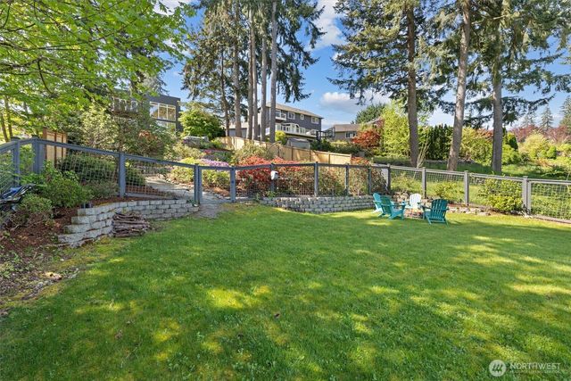 16114 SE Lake Holm Road, Auburn, WA 98092
