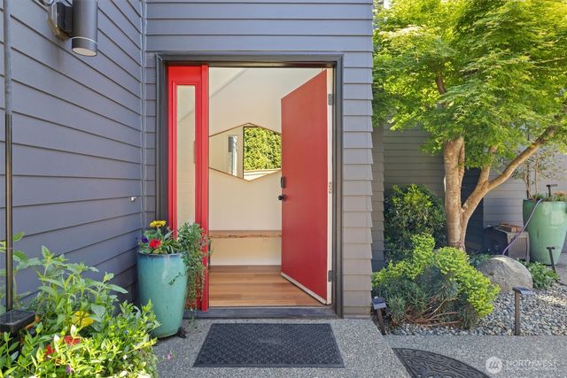 16114 SE Lake Holm Road, Auburn, WA 98092