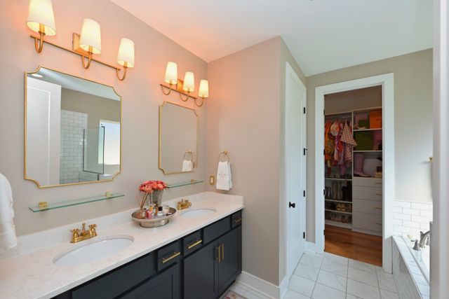 553 Oakvale Ln, Mount Juliet, TN 37122