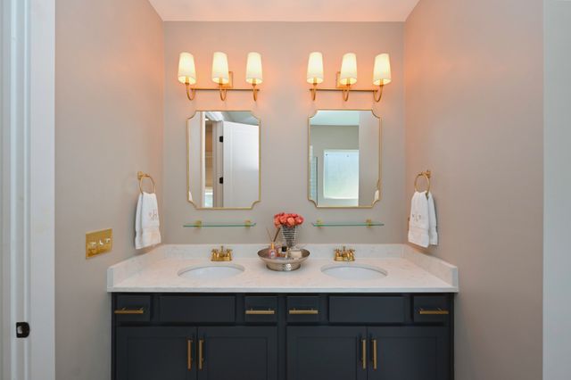 553 Oakvale Ln, Mount Juliet, TN 37122