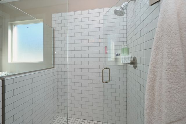 553 Oakvale Ln, Mount Juliet, TN 37122