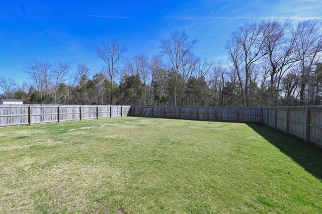 553 Oakvale Ln, Mount Juliet, TN 37122