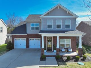 553 Oakvale Ln, Mount Juliet, TN 37122