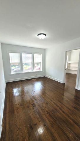 2054 N Kilpatrick Avenue 1S, Chicago, IL 60639