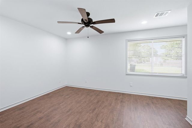 32242 Sky Lakes Drive, Waller, TX 77484