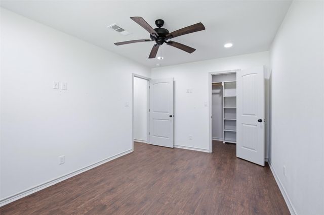32242 Sky Lakes Drive, Waller, TX 77484