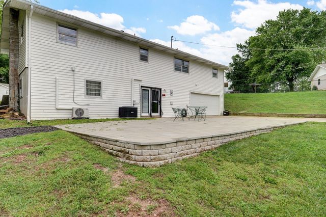 3051 North Pierce Avenue, Springfield, MO 65803
