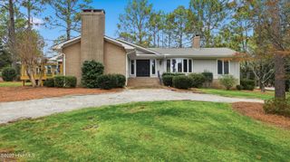 1 Country Club Boulevard, Carthage, NC 28327
