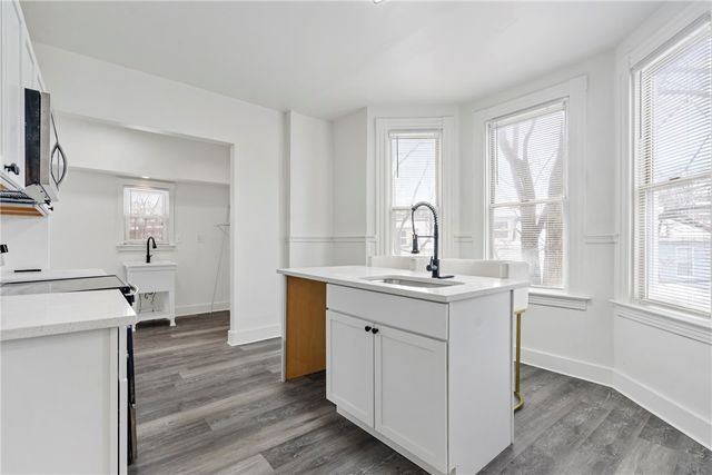 2 Elmont St, Crafton Heights, PA 15205