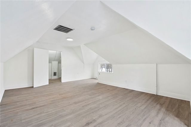 2 Elmont St, Crafton Heights, PA 15205