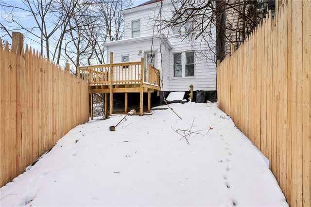 2 Elmont St, Crafton Heights, PA 15205