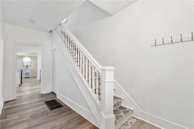 2 Elmont St, Crafton Heights, PA 15205