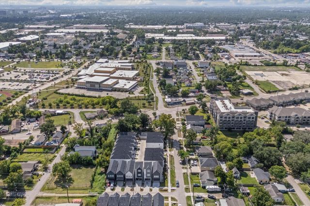 4329 Arlington Street, Houston, TX 77022