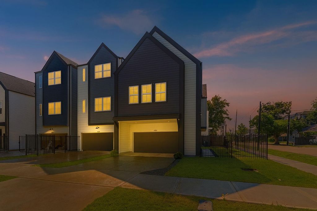 4329 Arlington Street, Houston, TX 77022